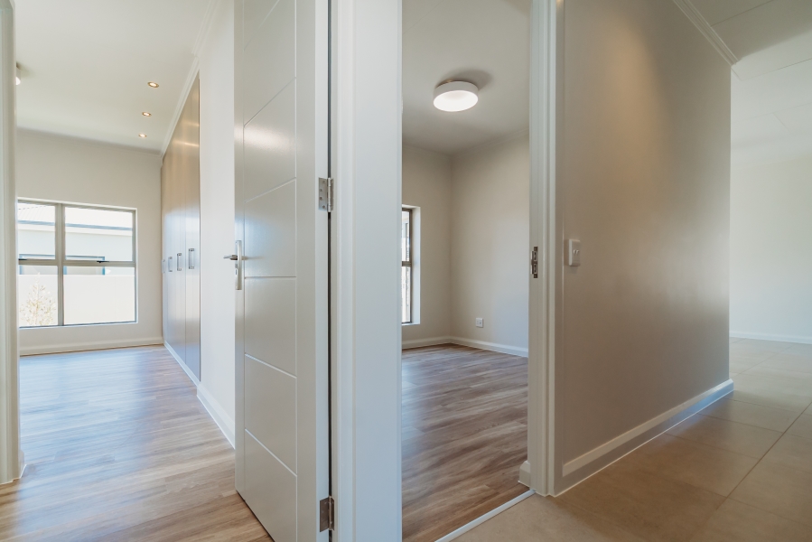 3 Bedroom Property for Sale in Kraaibosch Western Cape